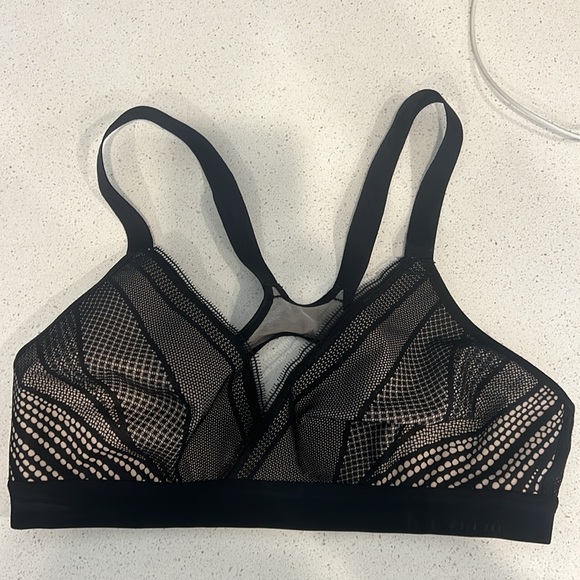 Lululemon lace bralettes - Picture 5 of 13